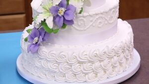 Buying Wedding Cake: Helpful Tips and Advices